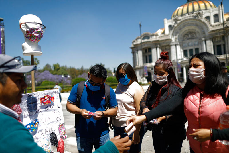 Personas en las calles de la Ciudad de México