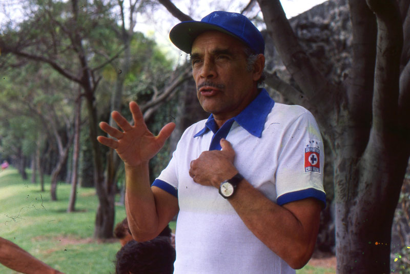 Don Nacho Trelles en su etapa como DT de Cruz Azul en 1980