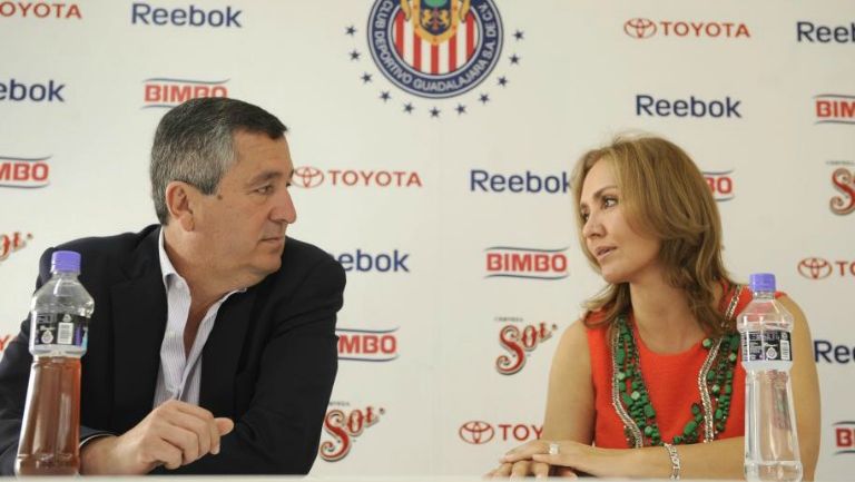 Vergara y Fuentes, en conferencia de prensa con Chivas