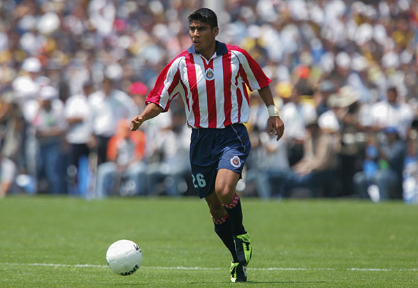 Salcido en la Final de 2004 con Chivas 