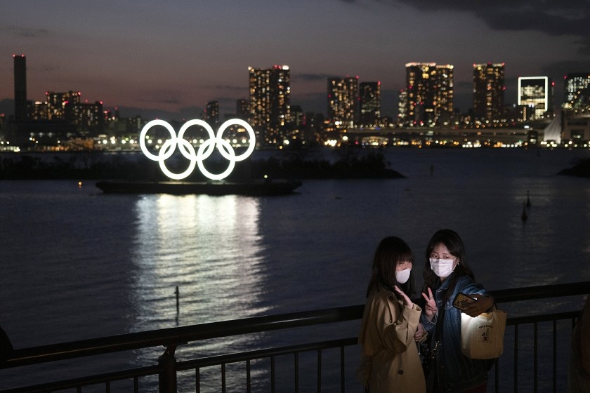 Vista panorámica de los anillos de los Juegos Olímpicos en Tokio