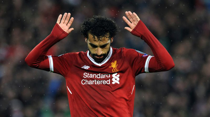 Mohamed Salah durante un duelo con el Liverpool 