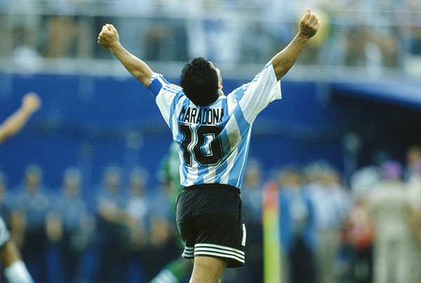 El Diego en un partido con Argentina 