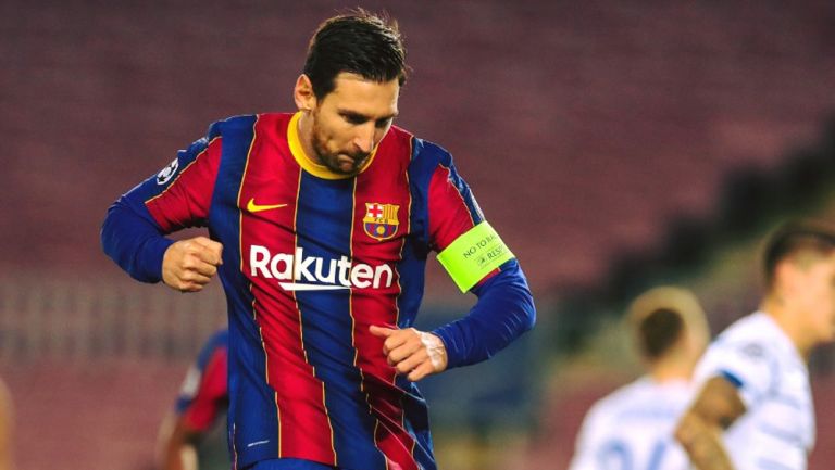 Lionel Messi durante un duelo con Barcelona