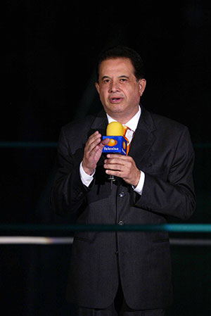 El Doctor Morales en un evento de CMLL