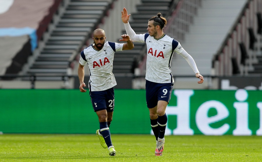 Bale y Lucas festejando un gol a favor de los Spurs
