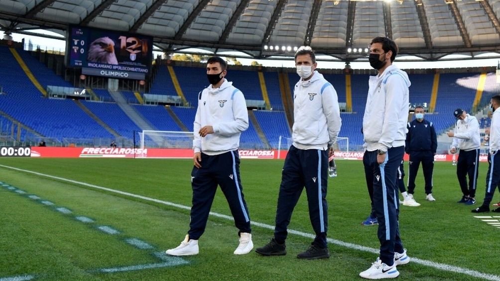 Lazio saltó a la cancha y presentó alineación