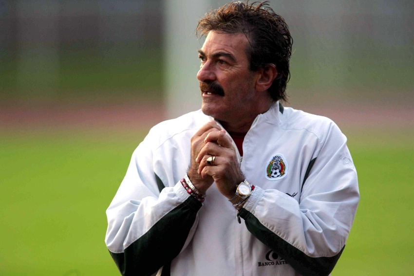 Ricardo La Volpe en un entrenamiento de la Selección Mexicana