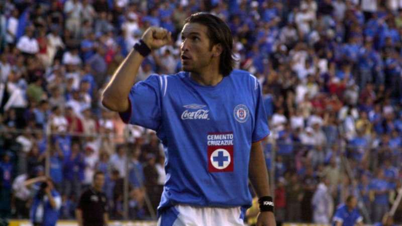 Kikín Fonseca jugando con Cruz Azul