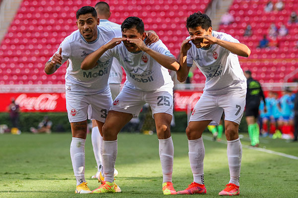 El festejo del gol de Luis Hernández