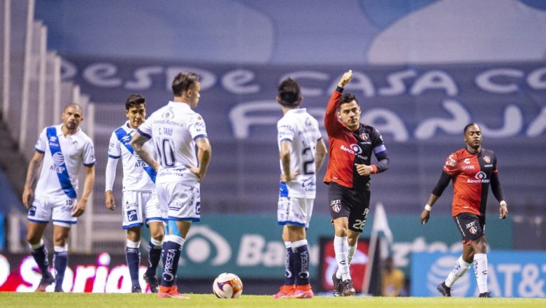 Aldo Rocha celebra gol vs Puebla
