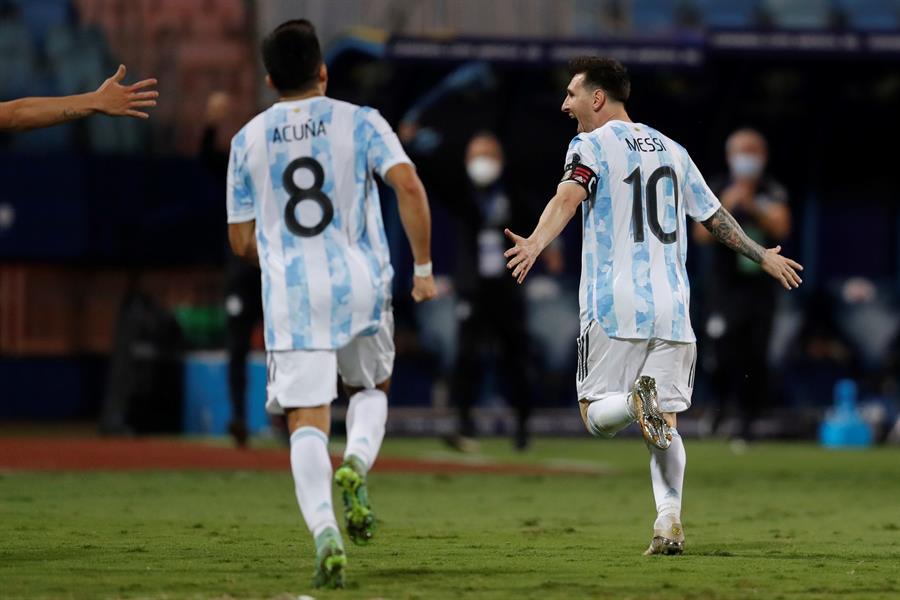 Messi celebrando gol vs Ecuador