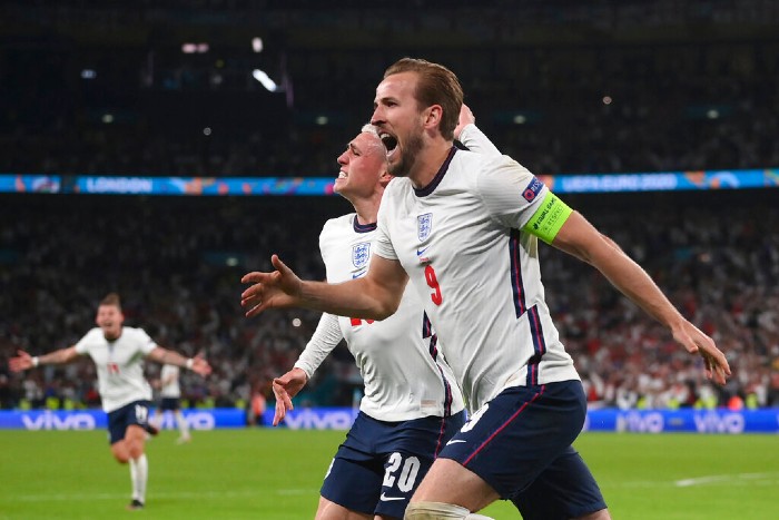 Harry Kane celebra el pase a la Final de la Eurocopa