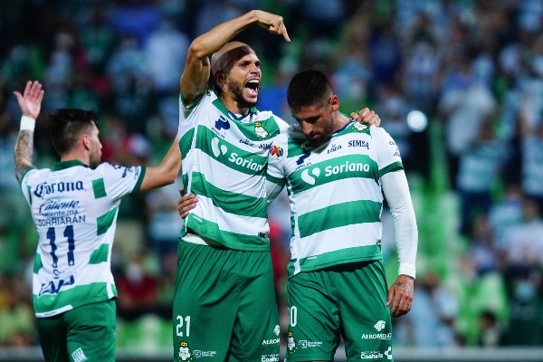 Matheus Doria e Ignacio Jeraldino reaccionan a gol anulado frente a Atlas