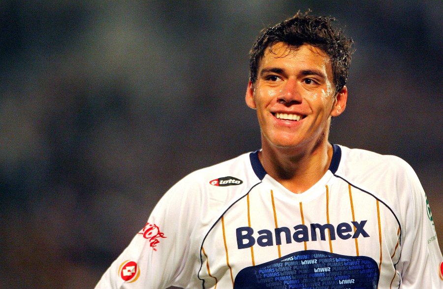 Héctor Moreno en su paso por Pumas