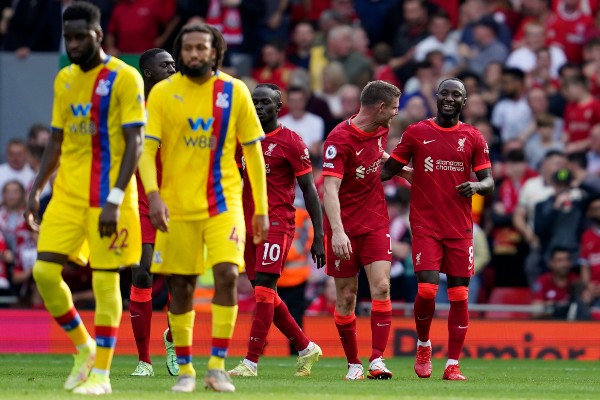 Naby Keita del Liverpool reacciona tras anotar al Crystal Palace