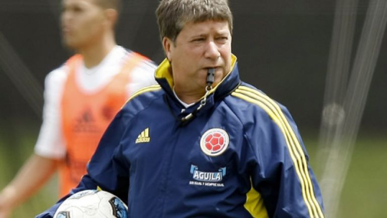 'Bolillo' Gómez en un entrenamiento con Colombia