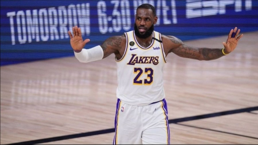 LeBron James en juego con los Lakers