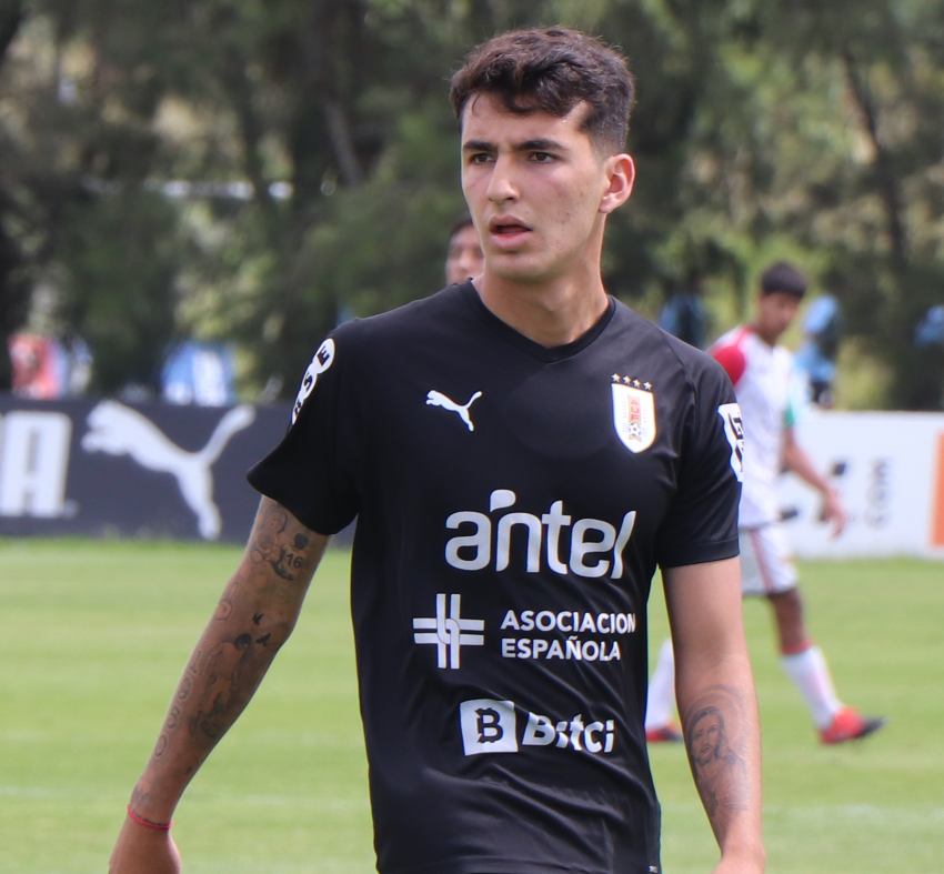 Diego en preparación con Uruguay sub 20