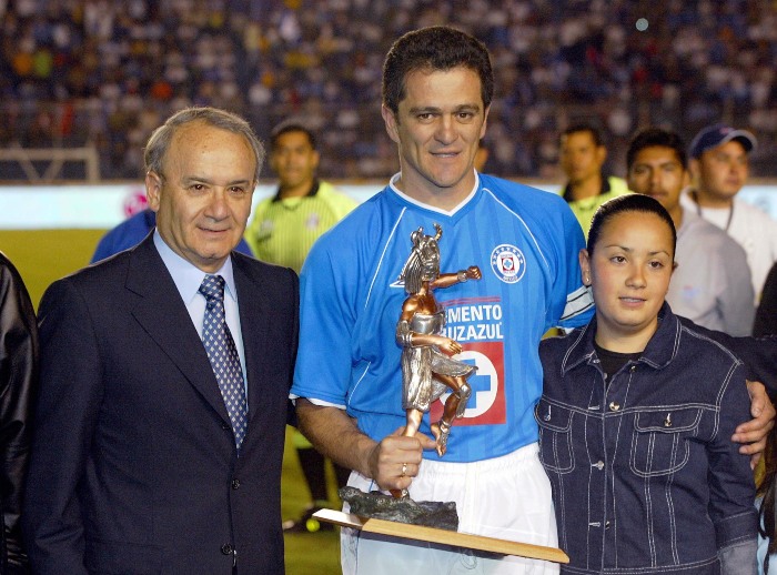 Billy Álvarez y Carlos Hermosillo con Cruz Azul