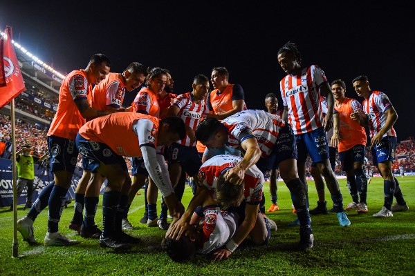Jugadores del San Luis celebran durante partido