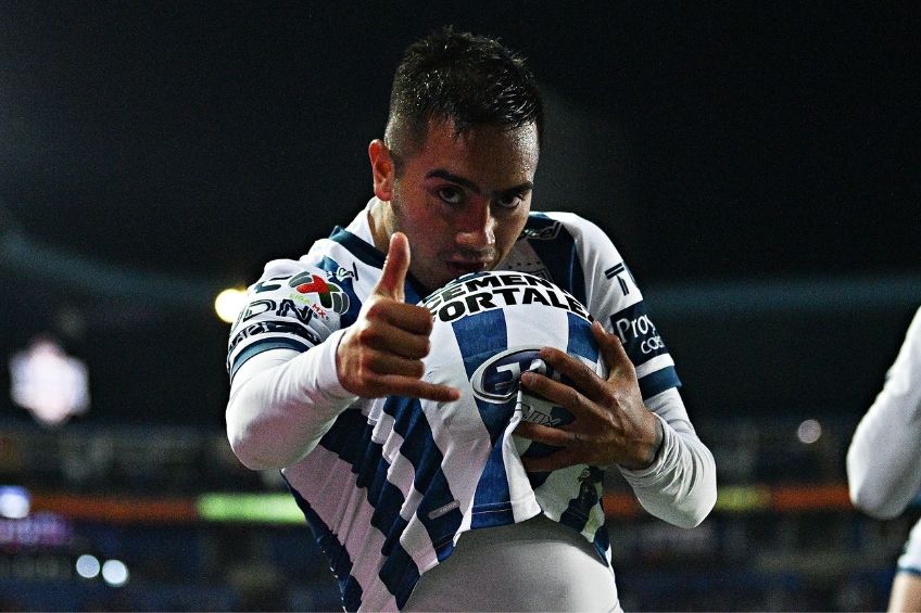 Erick Sánchez festejando un gol