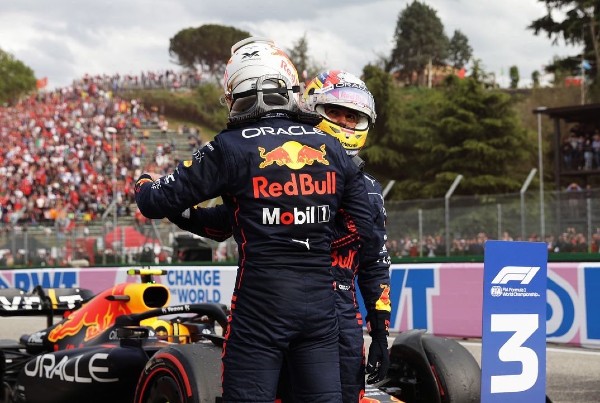 Checo Pérez y Verstappen en el GP de Imola