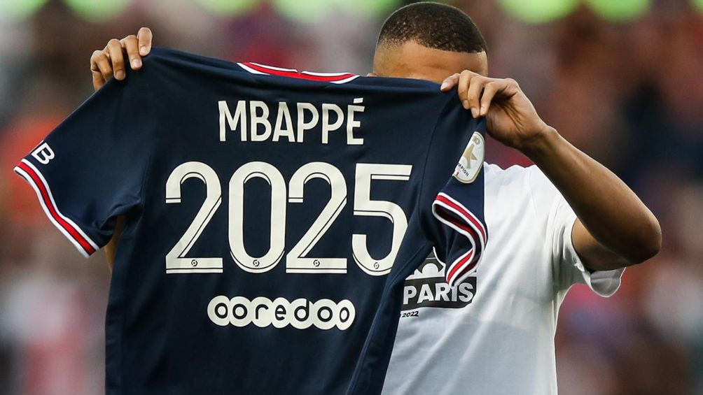 Mbappé renovó hasta el 2025 con el PSG