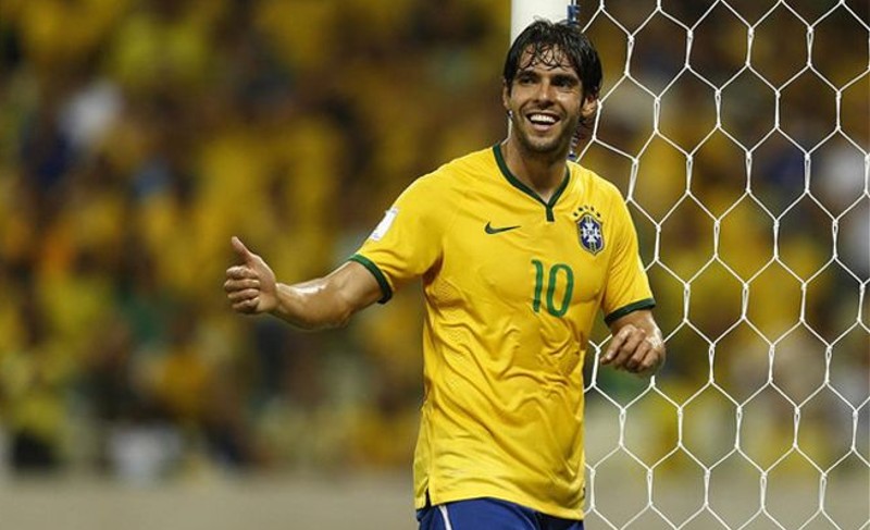 Kaká en juego con la selección de Brasil