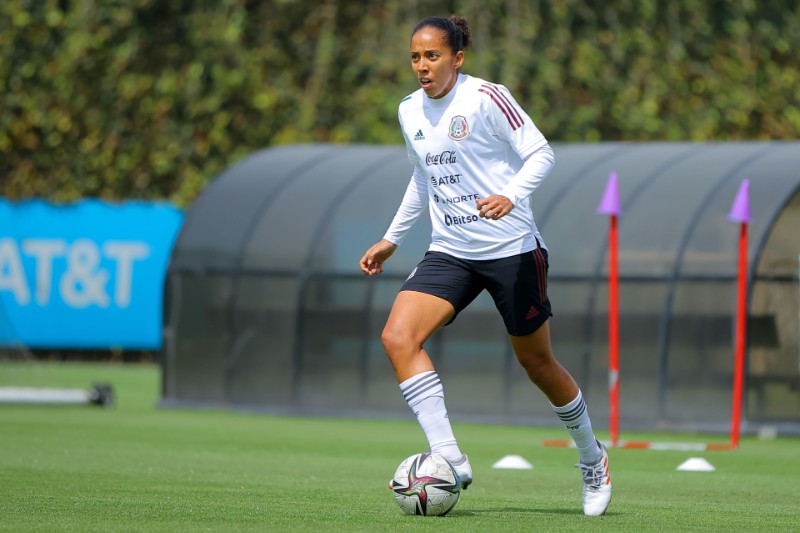 Casandra Montero en entrenamiento de la Selección Nacional