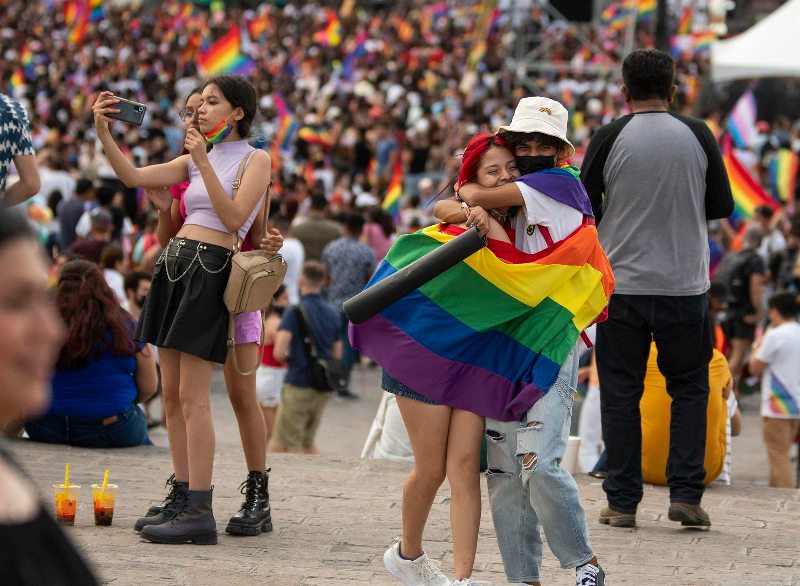 Personas de la Comunidad LGBT en la marcha Pride