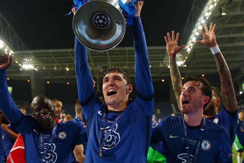 Andreas Christensen festejando el título de la Champions League