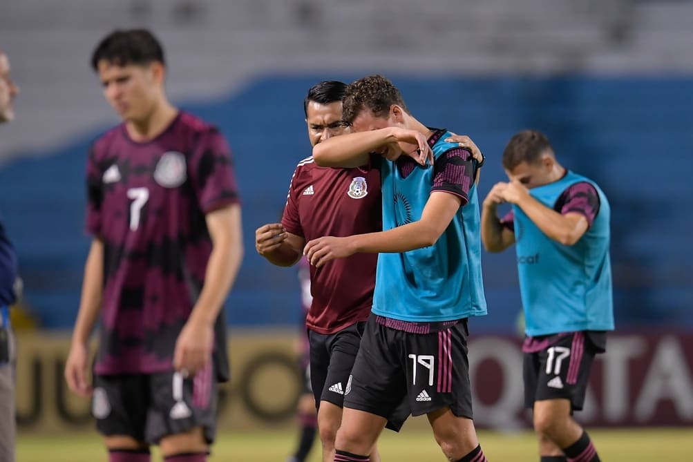 Jugadores del Tri desconsolados tras fracaso ante Guatemala