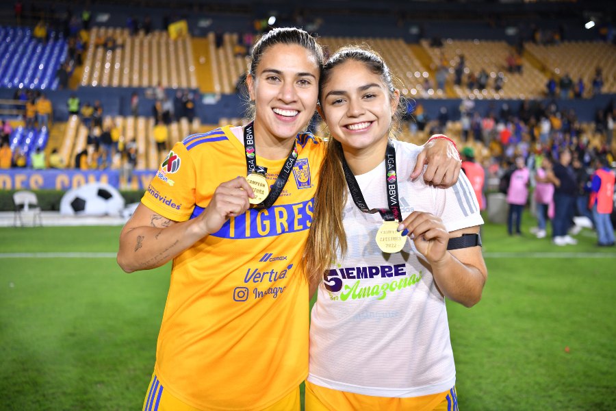 Jana Gutiérrez festejando nuevo título de Tigres