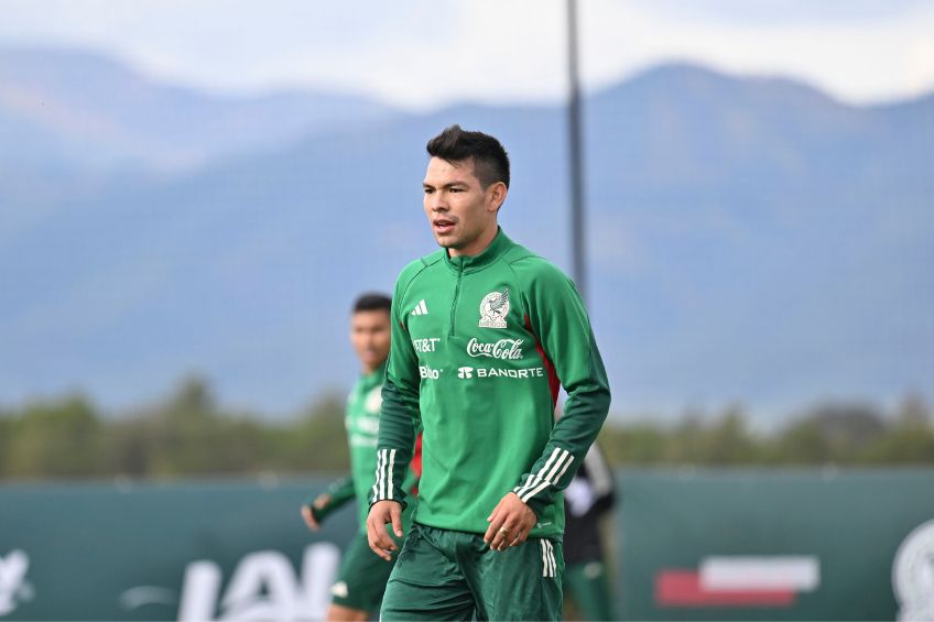 Hirving Lozano entrenando con la Selección Mexicana