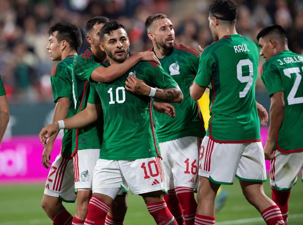 Selección Mexicana durante partido vs Suecia