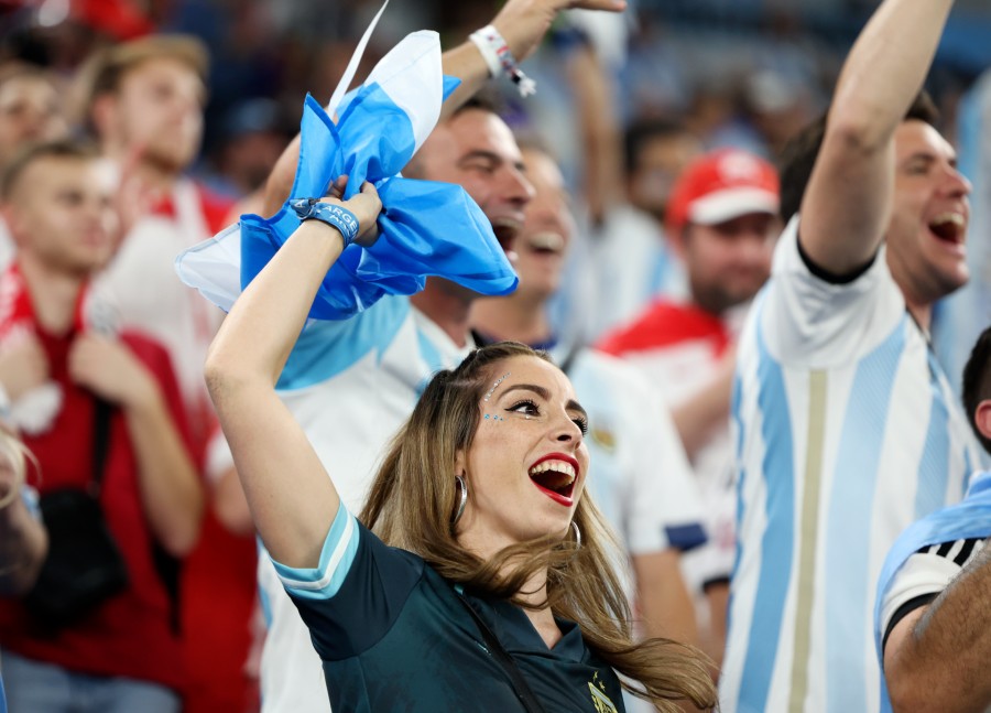 aficionada argentina en el partido ante Polonia