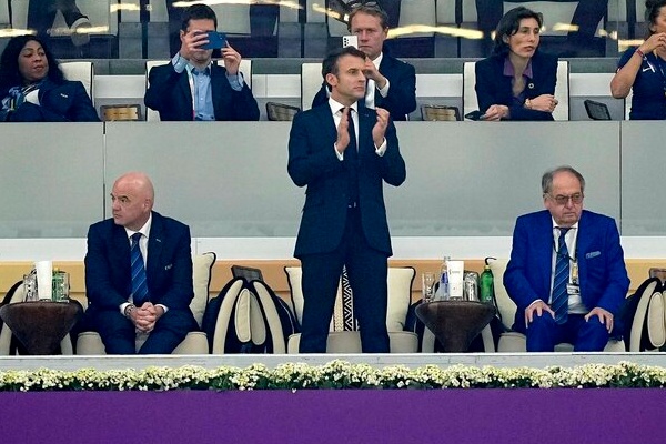 Macron durante el partido
