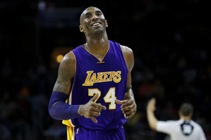 Kobe Bryant jugando con los Lakers 