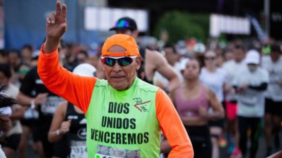 Miguel Vargas acumula 39 maratones de la CDMX