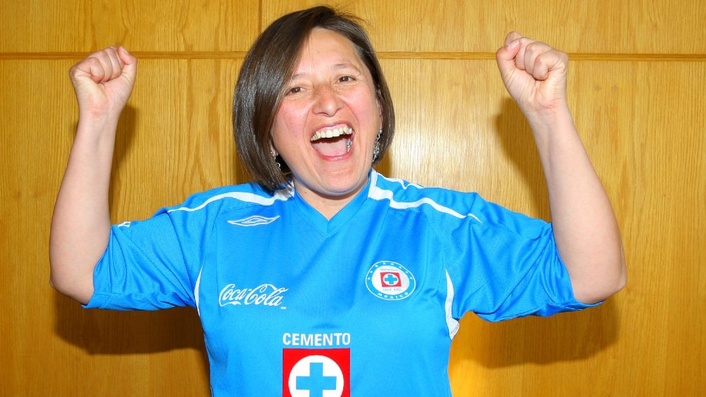 Xóchitl Gálvez es fiel aficionada de Cruz Azul