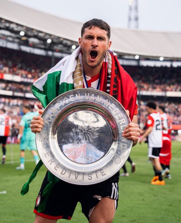 Santi Giménez vive un gran momento con el Feyenoord