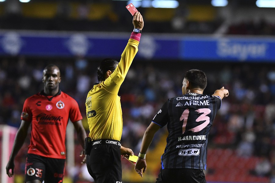 Hubo tres jugadores expulsados en el Querétaro vs Xolos