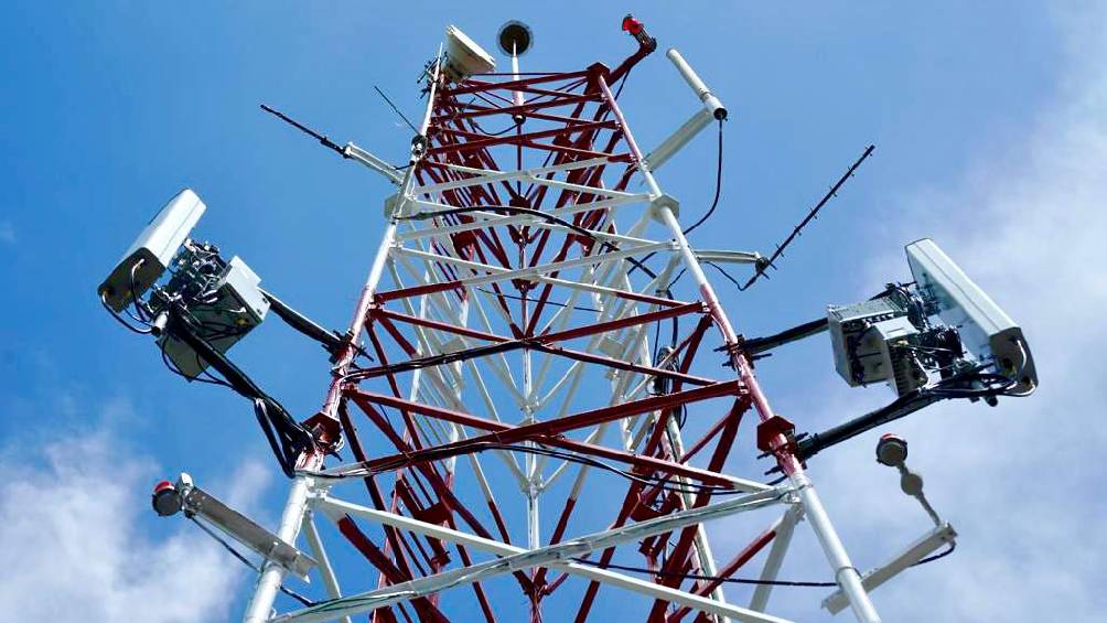 CFE coloca este tipo de antenas que proveen internet gratis en el país. 