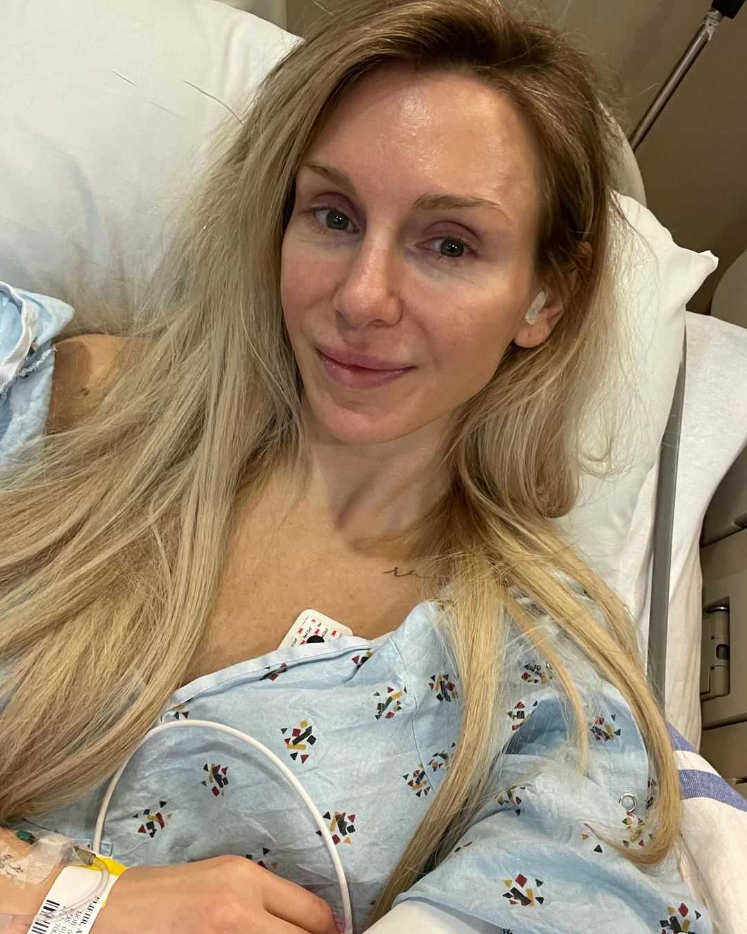 Charlotte Flair tras su operación de ligamentos cruzados
