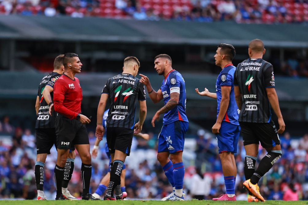 Escobar en el juego ante Querétaro en el Apertura 2023