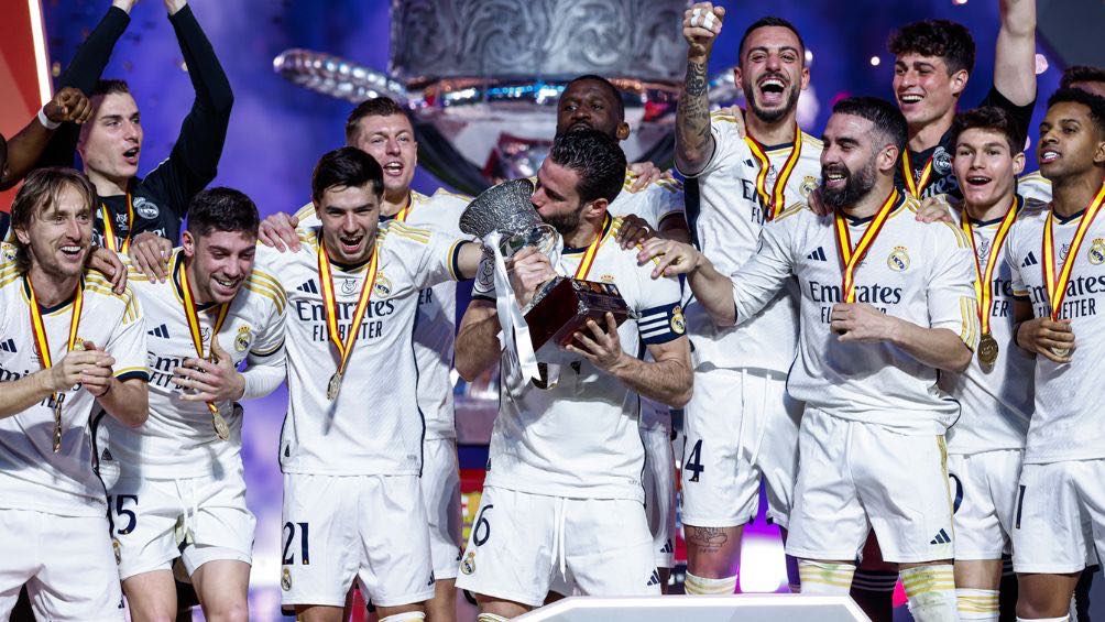 El Madrid levantó el trofeo este año
