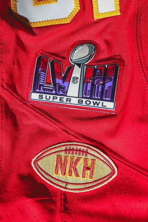 Logo del Super Bowl en jersey de Chiefs