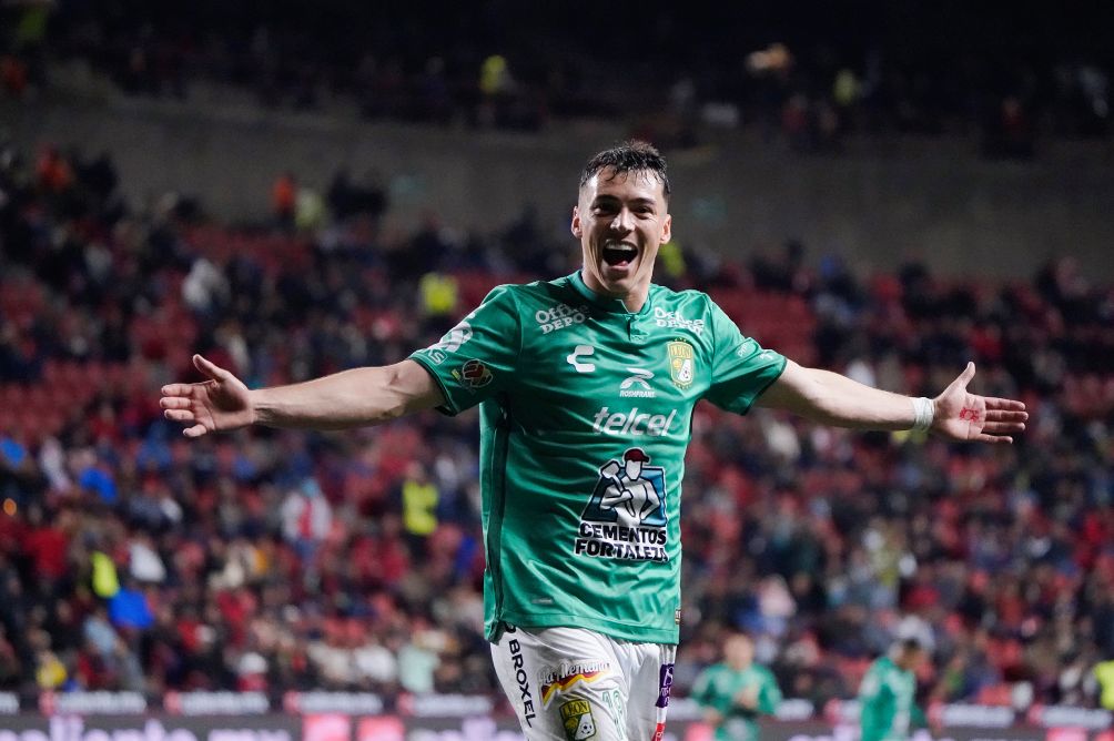 Federico Viñas en festejo en su gol ante Xolos