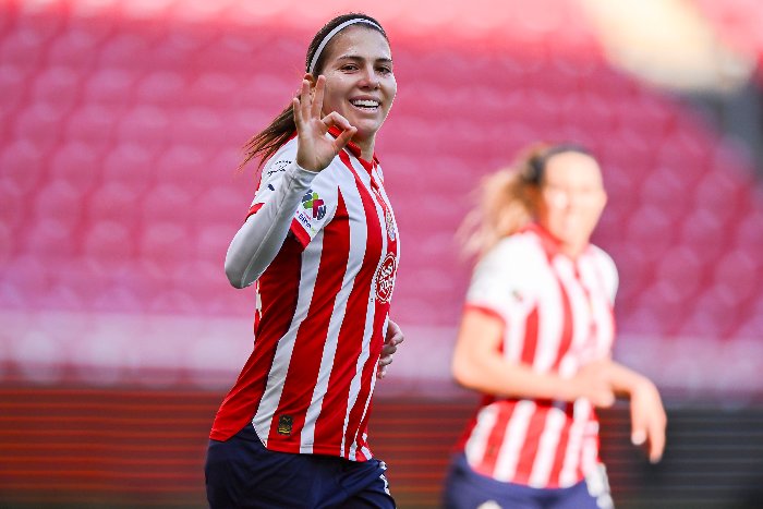 Alicia Cervantes celebra un gol